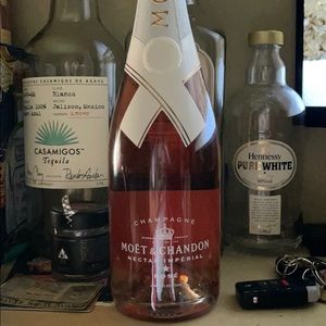 Off white Moët & Chandon